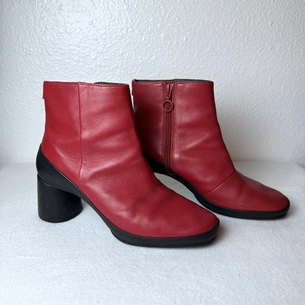 Camper Upright Red Leather Boots Womens 39 Round Heel Ankle Booties Zip Modern